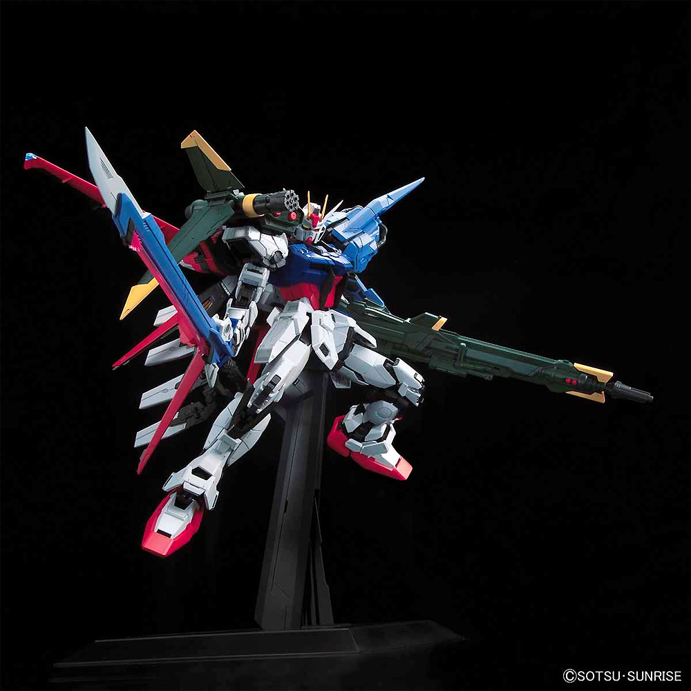 GAT-X105+AQM/E-YM1 パーフェクトストライクガンダム プラモデル (バンダイ PERFECT GRADE　(パーフェクトグレード） No.5059011) 商品画像_2