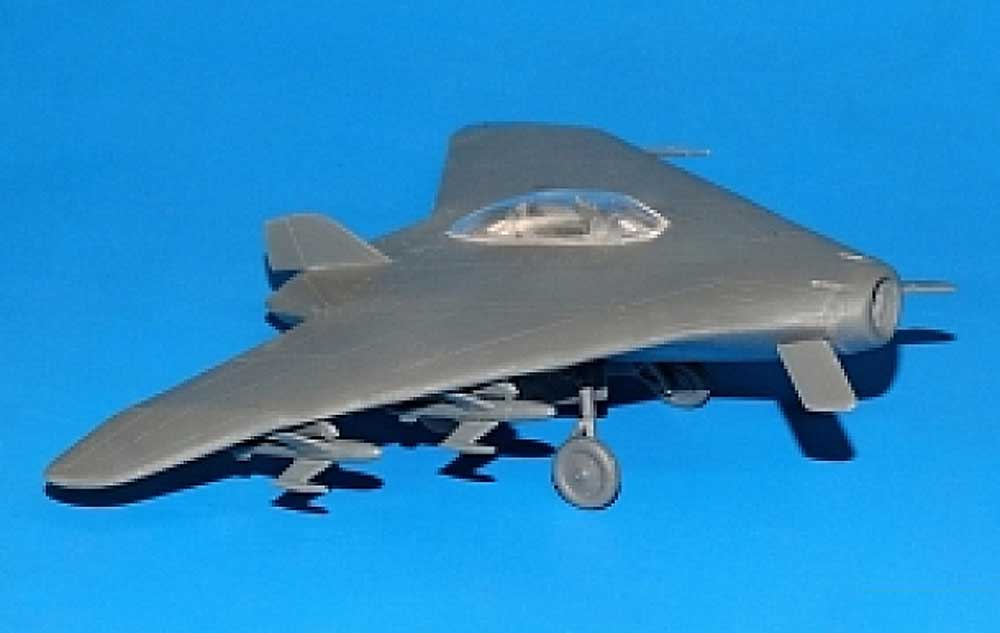 ブロム ウント フォス Ae607 ルフトヴァッフェ 1945 プラモデル (RSモデル 1/72 エアクラフト プラモデル No.92246) 商品画像_2