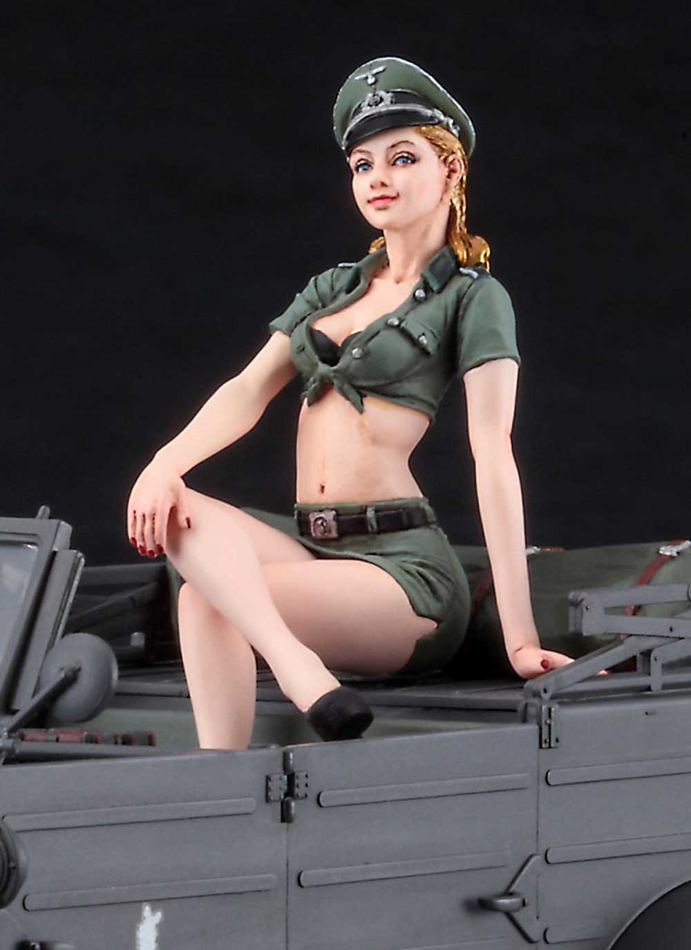 Pkw.K1 キューベルワーゲン 82型 w/ブロンドガールズフィギュア プラモデル (ハセガワ 1/24 自動車 限定生産 No.SP453) 商品画像_4