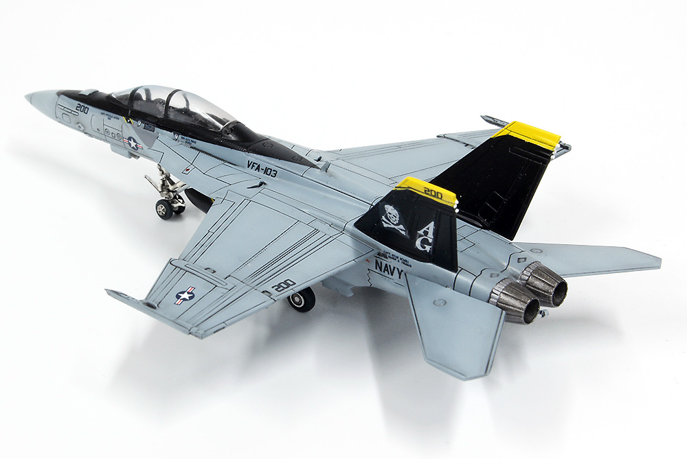 アメリカ海軍 F/A-18F スーパーホーネット ジョリー・ロジャース (複座型) プラモデル (プラッツ 航空模型特選シリーズ 144版 No.AE144-002) 商品画像_3