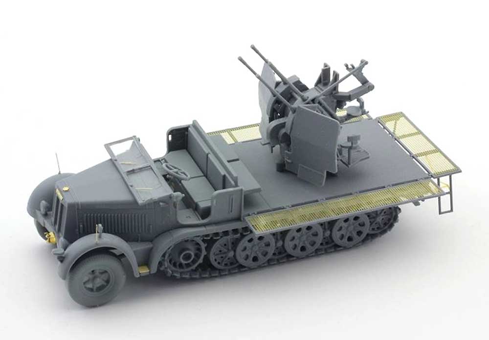 ドイツ Sd.Kfz.7/1 8トン ハーフトラック 4連装 20mm Flak38 自走対空砲 プラモデル (ORANGE HOBBY 1/72 Orange Model No.G72-205-088) 商品画像_3