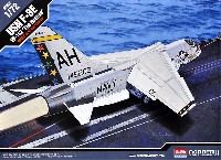 アカデミー 1/72 Scale Aircrafts アメリカ海軍 F-8E クルセイダー VF-162 ザ・ハンターズ