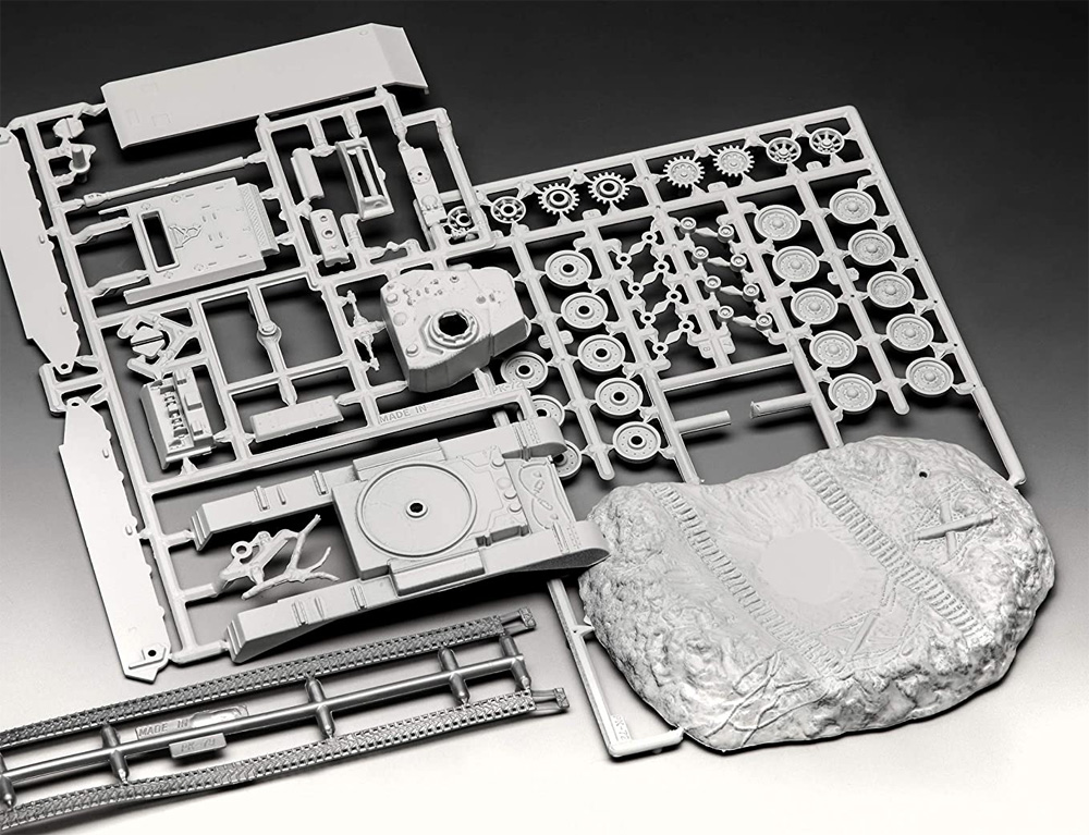 M24 チャーフィー プラモデル (レベル 1/76 ミリタリー No.03323) 商品画像_1