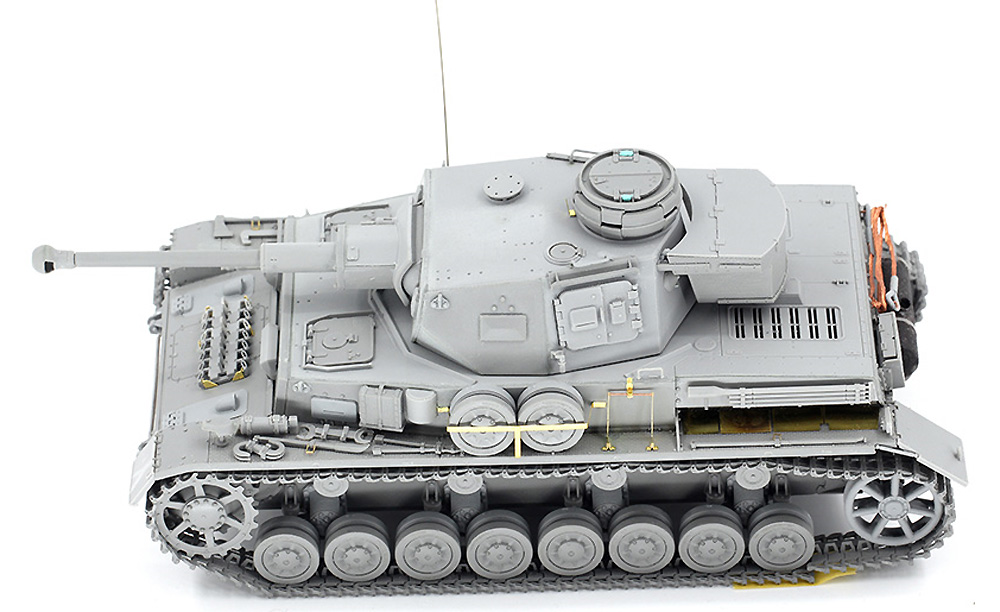 ドイツ 4号戦車 F2＆G型 2in1 プラモデル (ボーダーモデル 1/35 ミリタリー No.BT-004) 商品画像_4