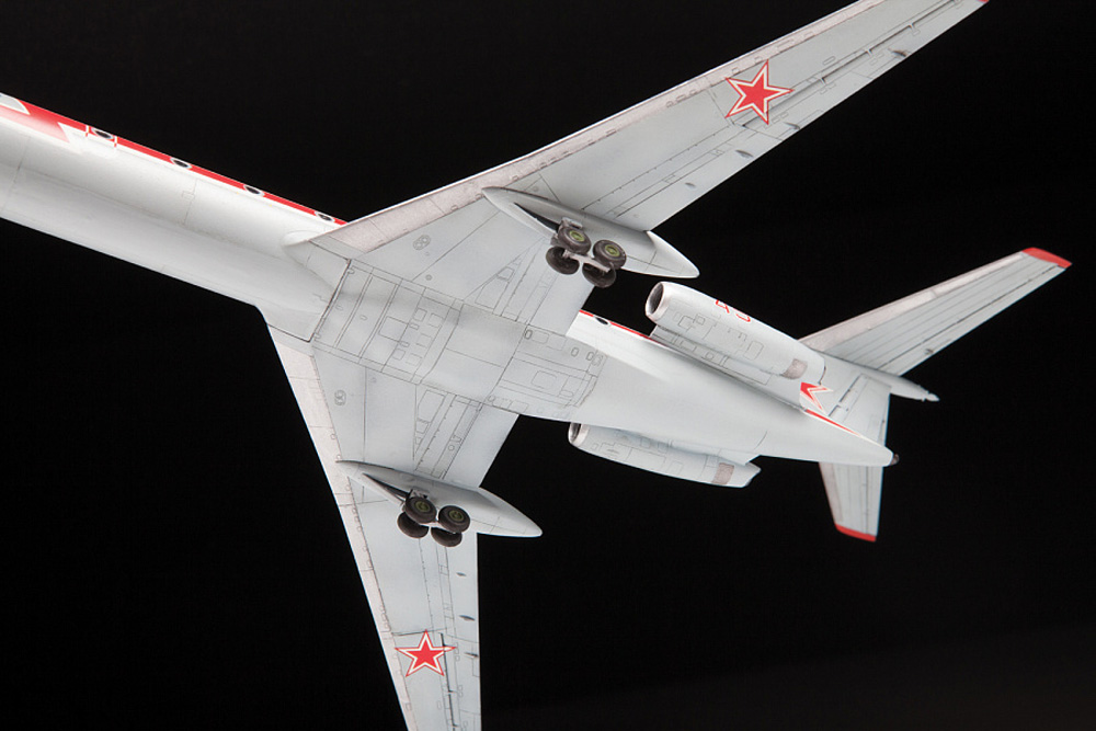 ツポレフ TU-134UBL クラスティ-B 練習機 プラモデル (ズベズダ 1/144 エアモデル No.7036) 商品画像_4
