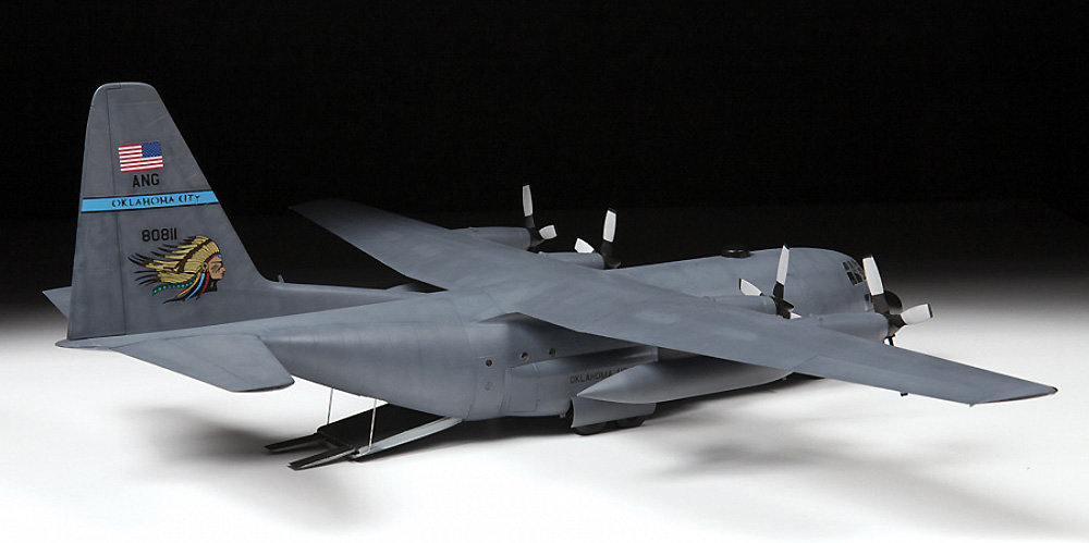 アメリカ 輸送機 C-130H ハーキュリーズ プラモデル (ズベズダ 1/72 エアクラフト プラモデル No.7321) 商品画像_4