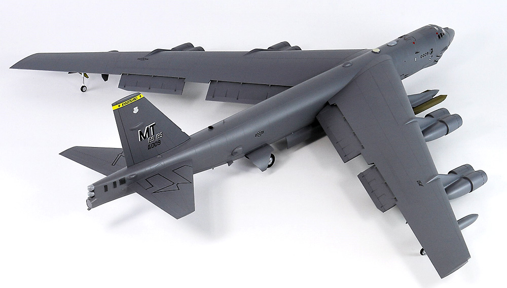 アメリカ空軍 B-52H 戦略爆撃機 プラモデル (グレートウォールホビー 1/144 エアクラフト プラモデル No.L1008) 商品画像_4