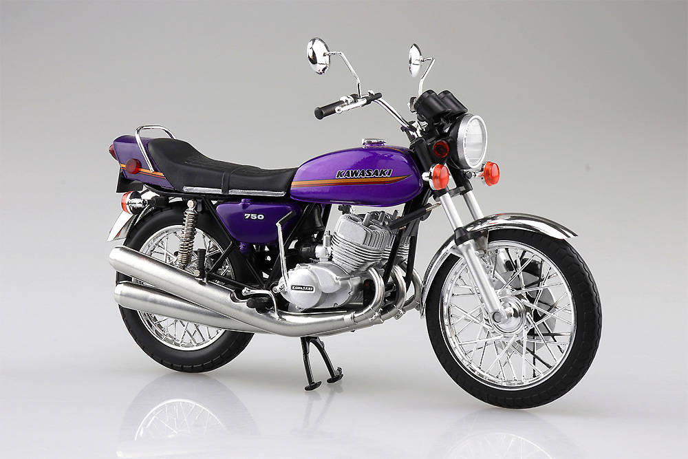 カワサキ 750SS マッハ IV (ヨーロッパ仕様) キャンディーパープル 完成品 (アオシマ 1/12 完成品バイクシリーズ No.108208) 商品画像_1