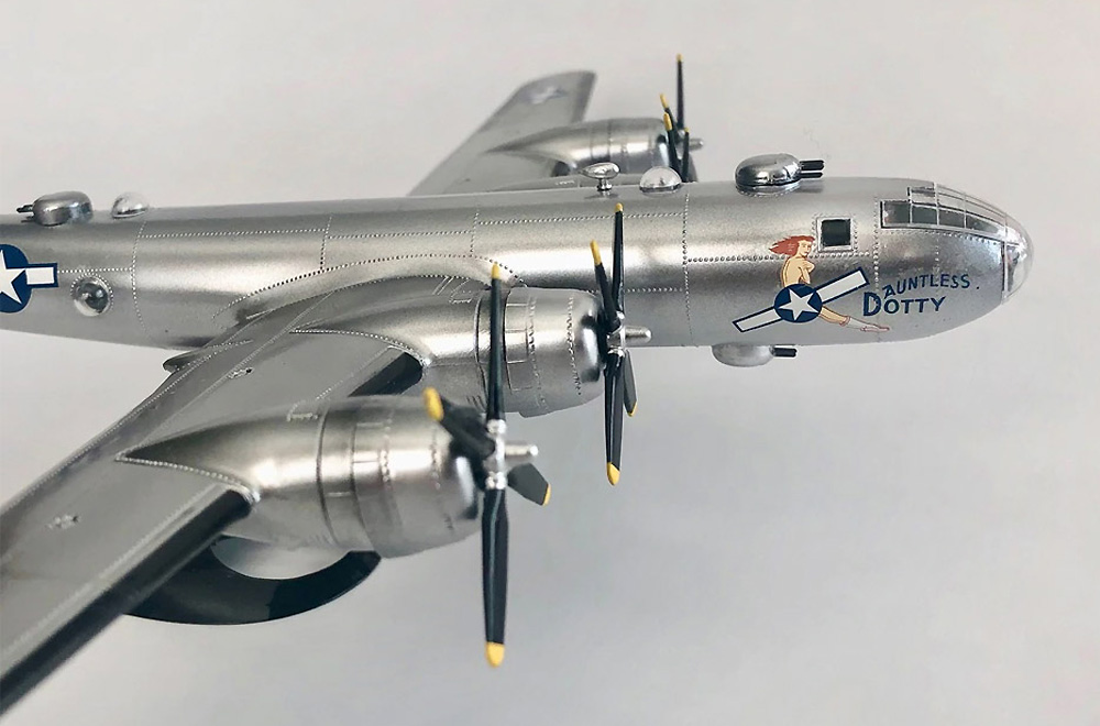 ボーイング B-29 スーパーフォートレス w/スイベルスタンド プラモデル (アトランティス プラスチックモデルキット No.H208) 商品画像_4