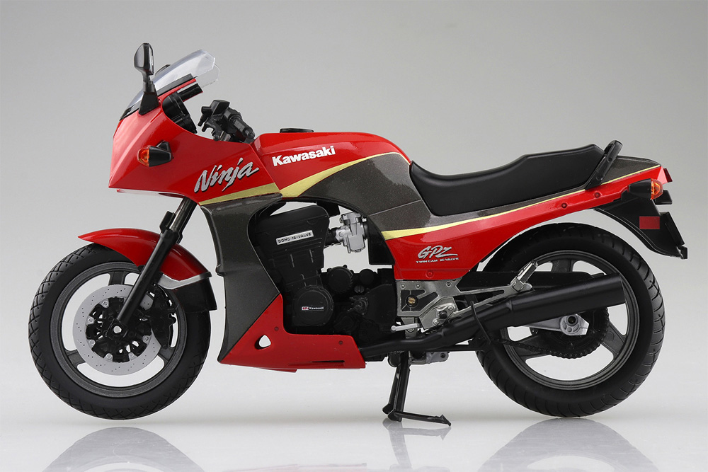 カワサキ GPz900R 赤/灰 完成品 (アオシマ 1/12 完成品バイクシリーズ No.110782) 商品画像_3