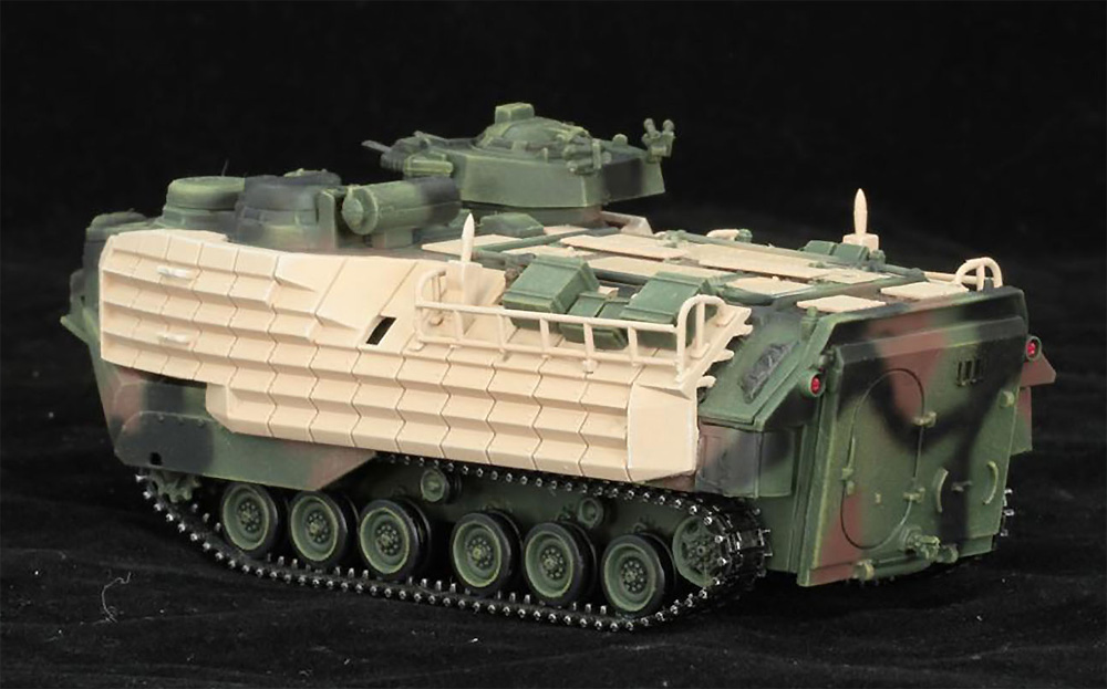 アメリカ海兵隊 AAVP-7A1 w/EAAK装備 迷彩 完成品 (ドラゴン 1/72 NEO DRAGON ARMOR (ネオ ドラゴンアーマー) No.63073) 商品画像_4