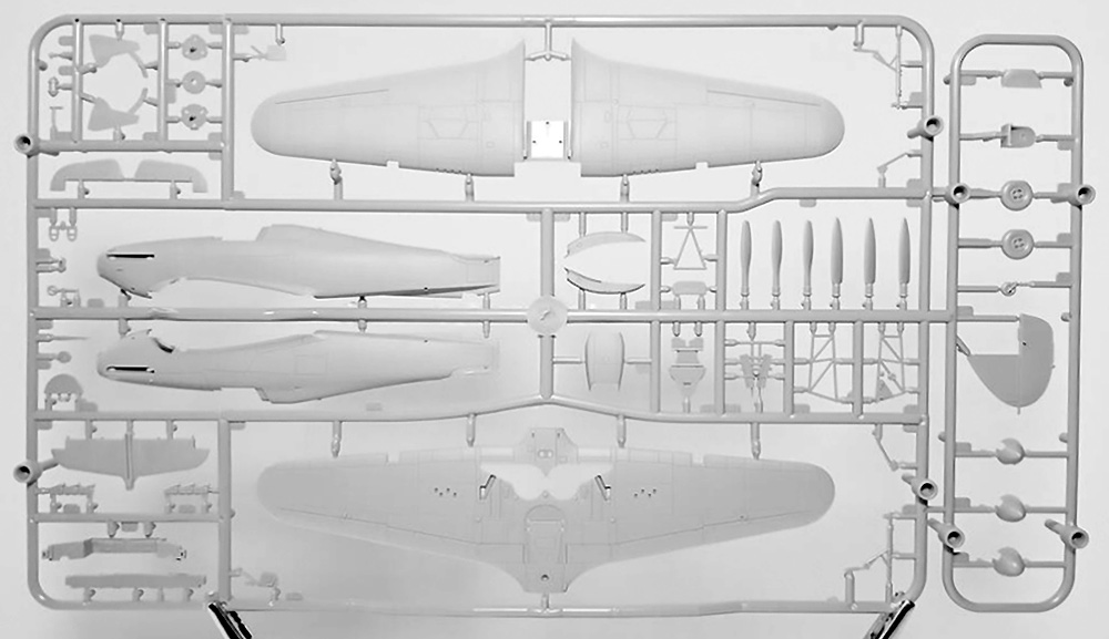 ホーカー ハリケーン Mk.1 アライド スコードロン リミテッドエディション プラモデル (アルマホビー 1/72 エアクラフト プラモデル No.70024) 商品画像_3