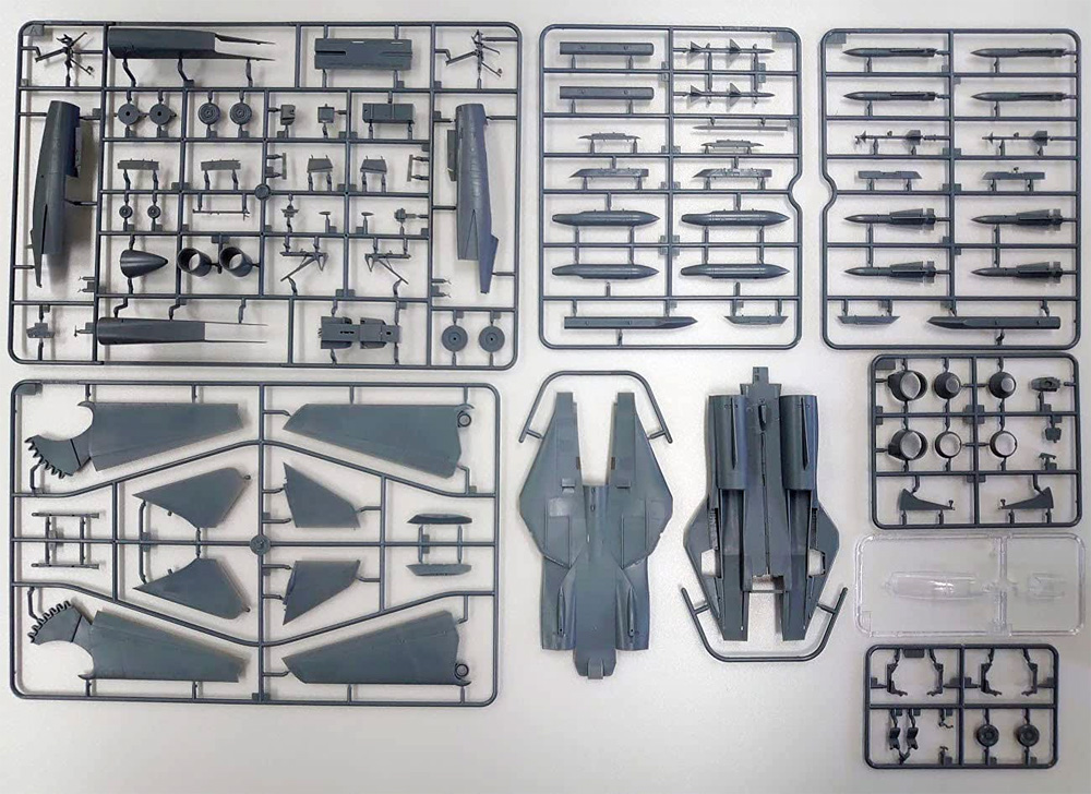 アメリカ海軍 F-14A トムキャット VF-154 ブラックナイツ プラモデル (童友社 凄！ プラモデル No.72-TOM-2) 商品画像_1