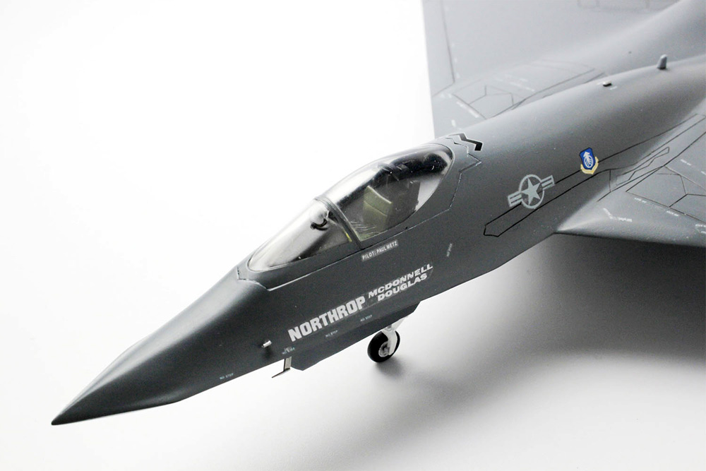 アメリカ空軍 試作戦闘機 YF-23 プラモデル (プラッツ 航空模型特選シリーズ No.AE-024) 商品画像_4