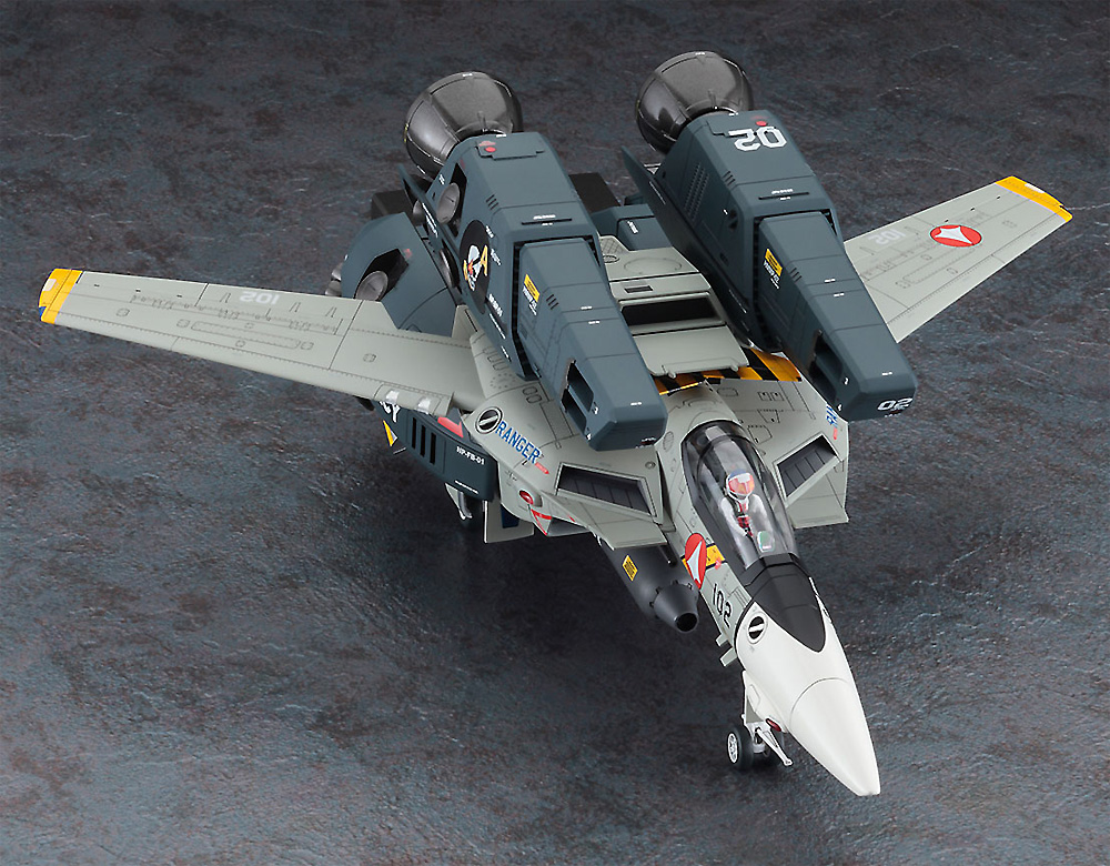 VF-1J スーパー/ストライクバルキリー SVF-41 ブラックエイセス プラモデル (ハセガワ マクロスシリーズ No.65874) 商品画像_4